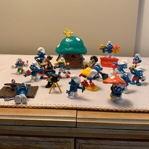 Vintage Schleich Smurf Village with 16 Figures